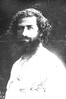 Mirza Küçük Han'ın 1920 civarında çekilmiş fotoğrafı